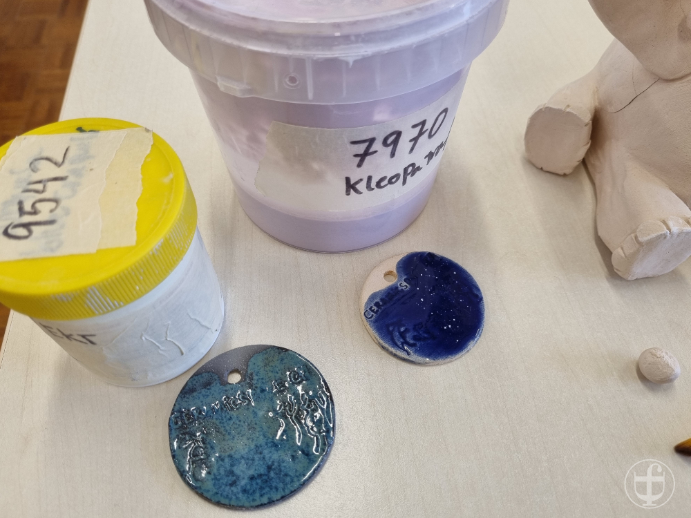 Hellblaue- und Dunkelblaue Farbe von Daniela Joss