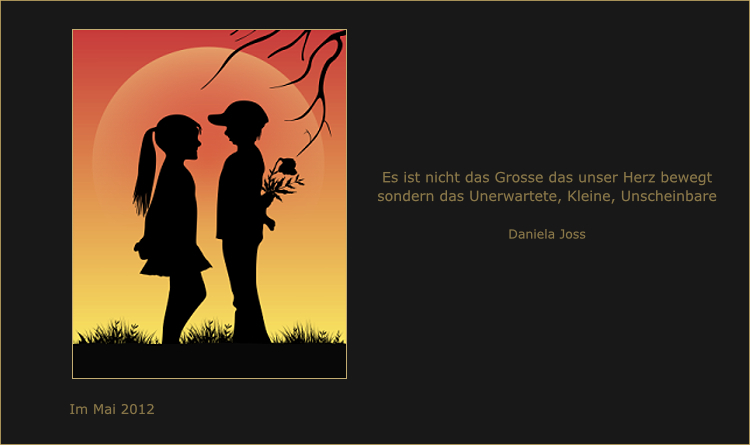 Mädchen und Junge stehen sich verliebt gegenüber.