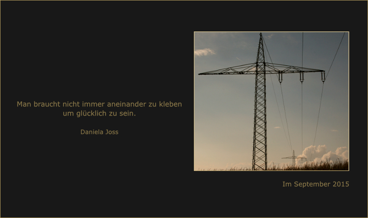 Hochspannungsmast in Einebenenanordnung.