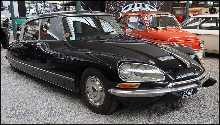 Daniela Joss Cité de l'automobile / Schlumpf-Museum