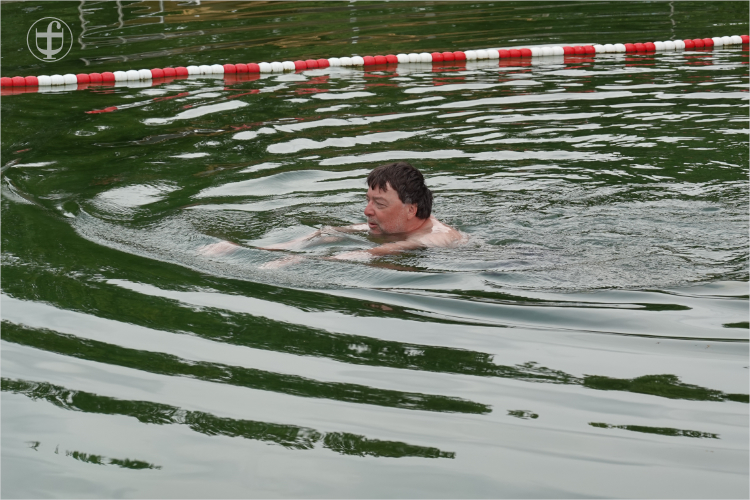 Fred am schwimmen von Daniela Joss