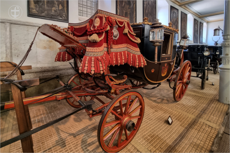 Die berühmteste preussische Staatskutsche der Hohenzollern, die Gala-Berline, stammt aus dem Jahr 1858 von Daniela Joss.
