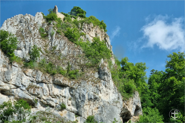 Panoramastrasse mit Felsmassiven von Daniela Joss