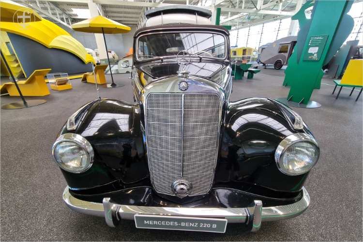 Mercedes Benz 220 B Cabrio 1952 von Daniela Joss