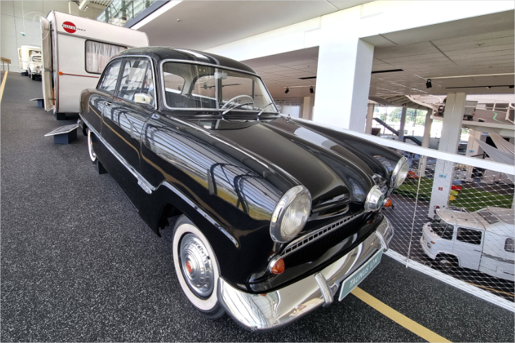 Ford Taunus 12M 1957 Seitenansicht von Daniela Joss